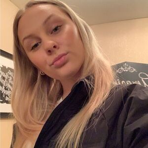 Meet your Posher, Makayla